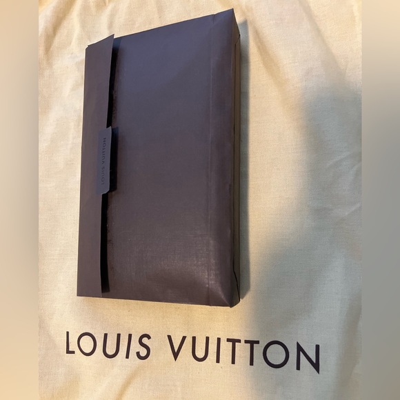 Louis Vuitton Wallet! - Picture 9 of 9